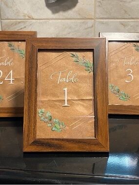 Wood Grain Table Number Frame - Brown